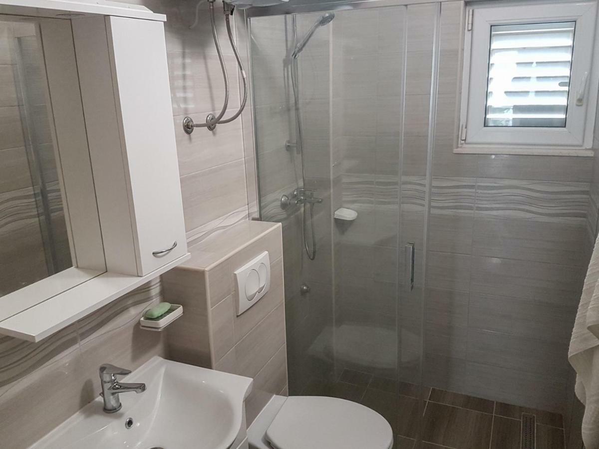 Apartment Drago Kastela Bagian luar foto