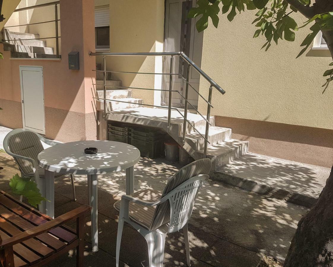 Apartment Drago Kastela Bagian luar foto