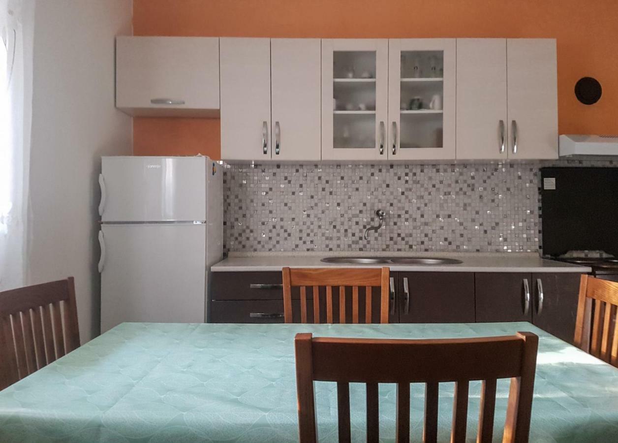 Apartment Drago Kastela Bagian luar foto